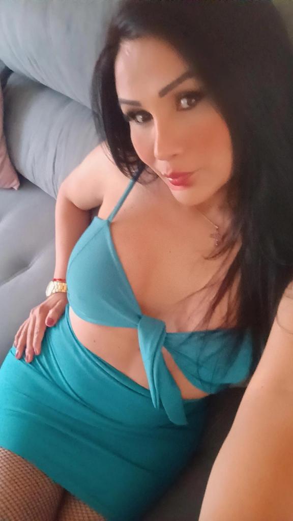 634088354: Chica busca chico en León