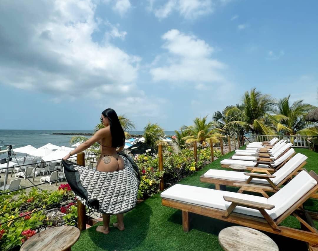 695498521: Chica busca chico en Valencia