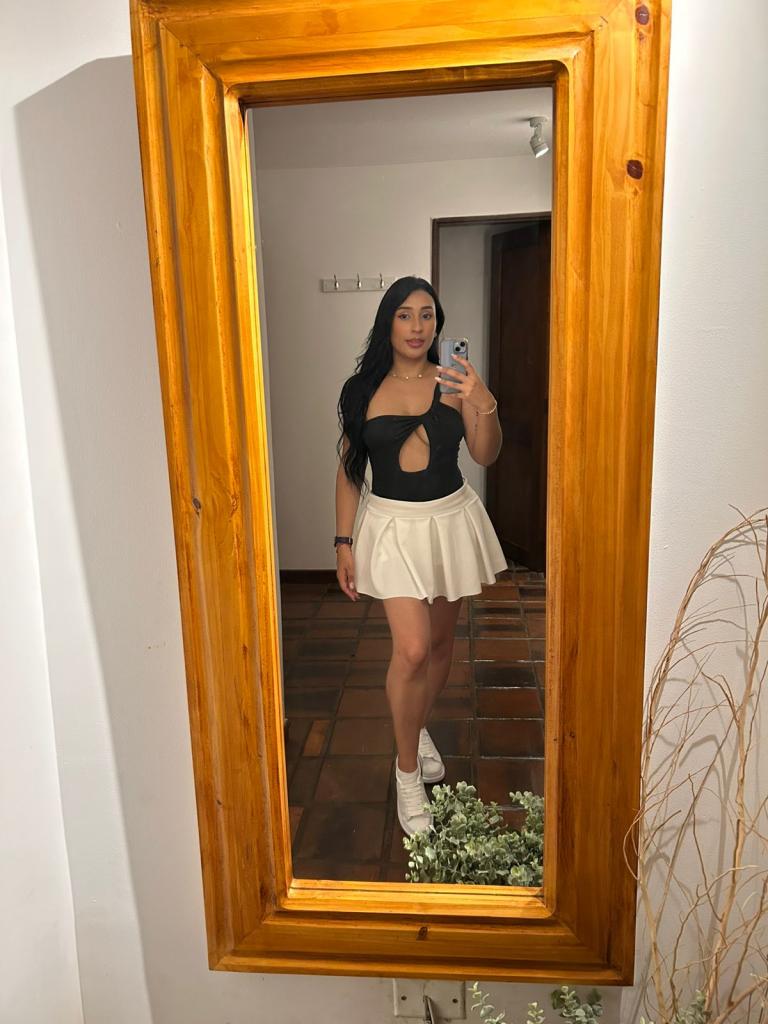 Chica busca chico en Valencia: Chica busca chico