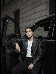 610880128: Chico busca chica en Cantabria