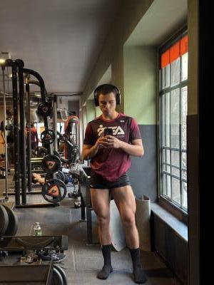 670869173: Chico busca chica en Madrid