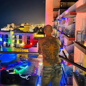 654856122: Chica busca chico en Málaga