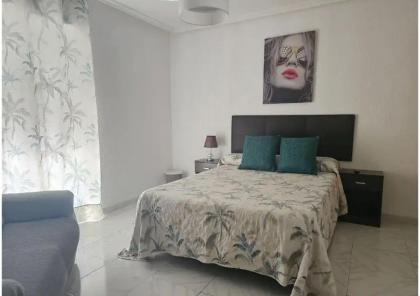 624776254: Chica busca chico en Cuenca