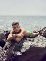 643695984: Chico busca chica en Cádiz