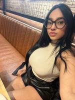 742093050: Chica busca chico en La Coruña