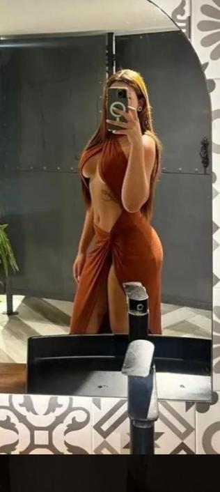 Chica busca chico en Cádiz: 