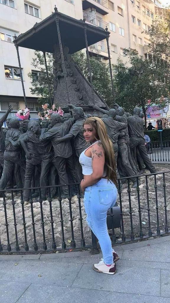 Chica busca chico en Huelva: 