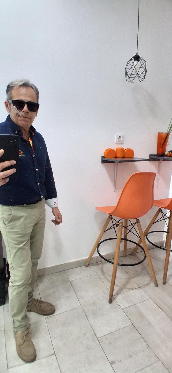 637177737: Chico busca chica en Murcia