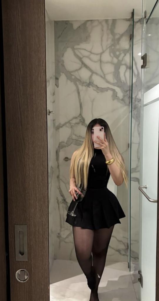 637975149: Chica busca chico en Lérida