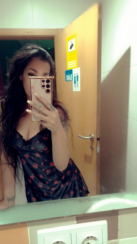 607255285: Chica busca chico en Valencia