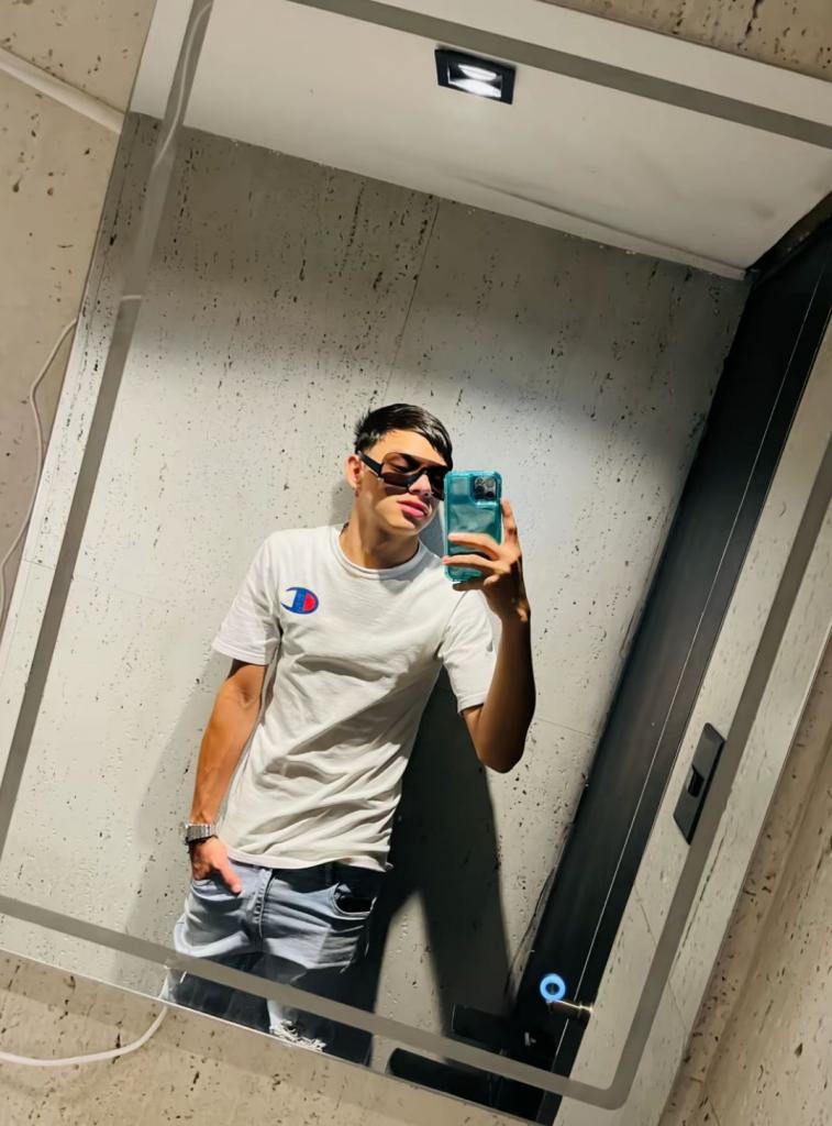 Chico busca chica en Las Palmas: 