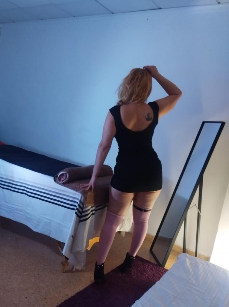 611557938: Chica busca chico en Alicante