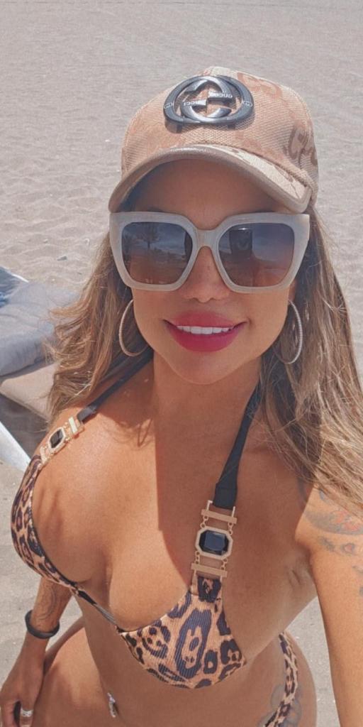 695755427: Chica busca chico en Málaga