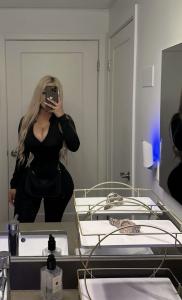 637975149: Chica busca chico en Lérida