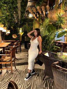 607260478: Chica busca chico en Madrid