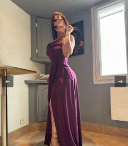 614952349: Chica busca chico en Barcelona