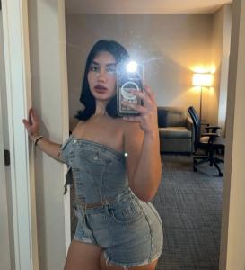 632946743: Chica busca chico en Gerona