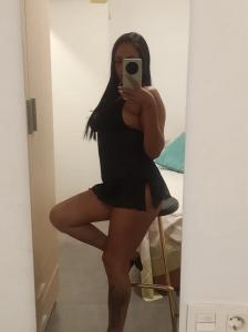 631445839: Chica busca chico en Granada