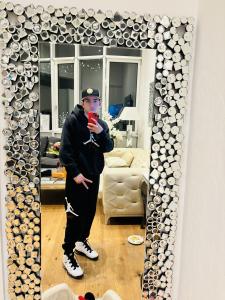 651798760: Chico busca chica en Valencia