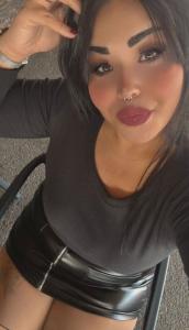 643479341: Chica busca chico en Badajoz