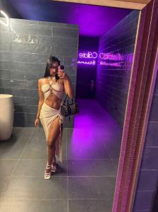 672144982: Chica busca chico en Barcelona