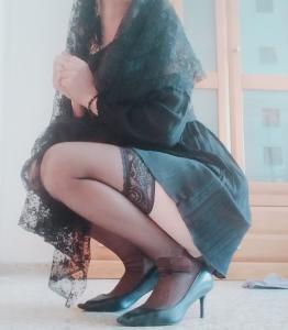 606847481: Chica busca chico en Granada