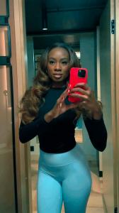 685106179: Chica busca chico en Madrid