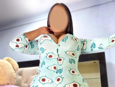 665732088: Chica busca chico en Barcelona