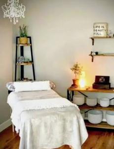 613796602: Chica busca chico en Cantabria