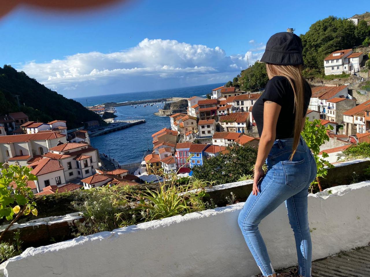 652267629: Chica busca chico en Navarra