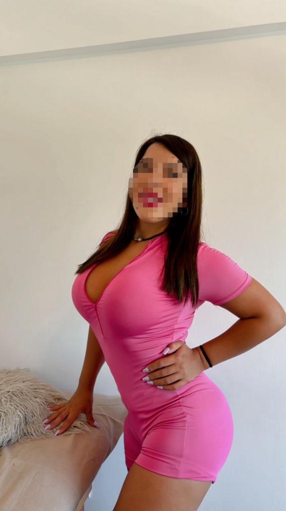 744670757: Chica busca chico en Málaga