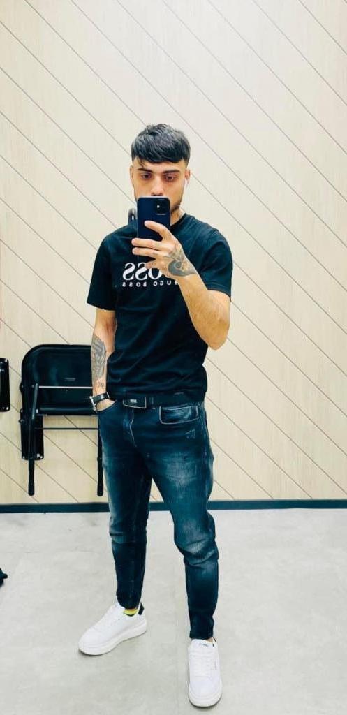 742036048: Chico busca chica en Valencia