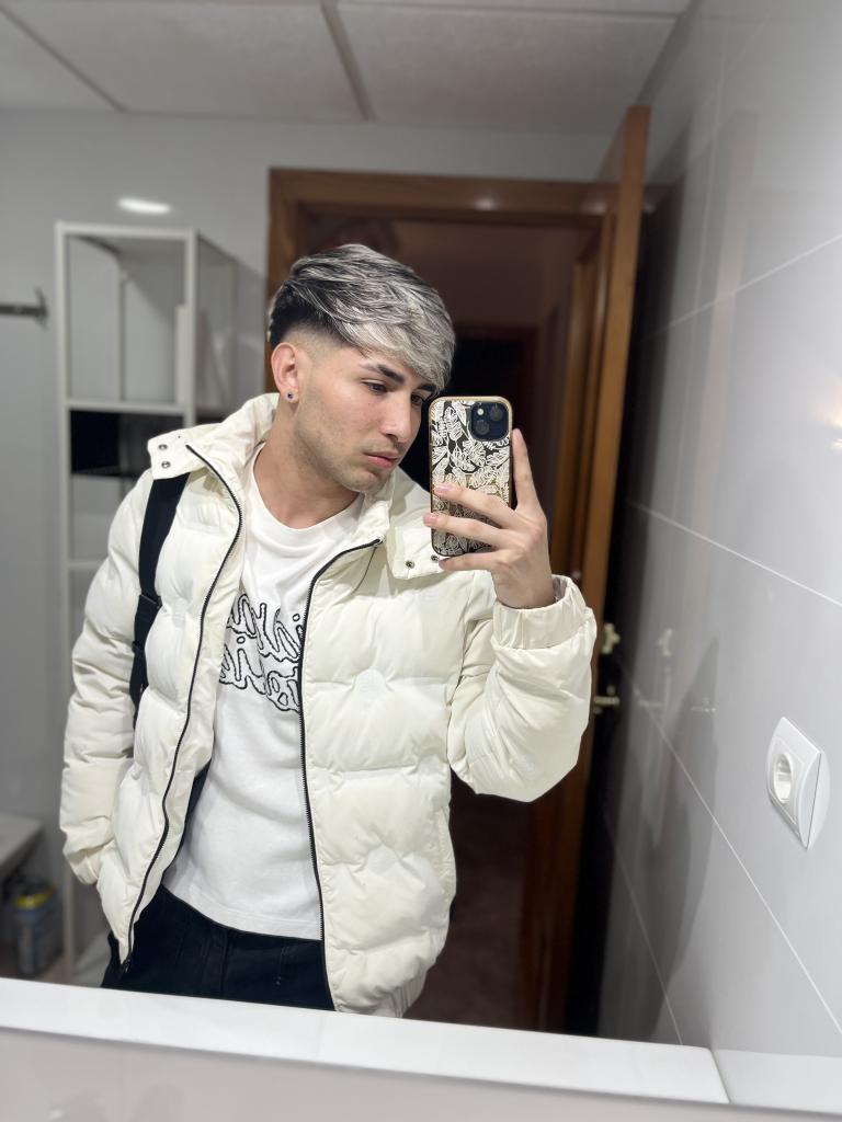 Chico busca chica en Ibiza: 