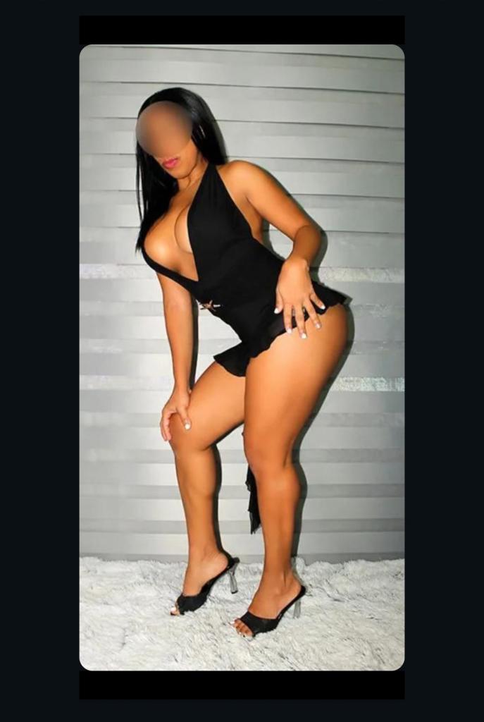 742053470: Chica busca chico en Valencia