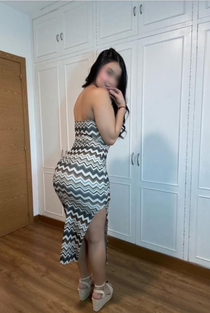 684708461: Chica busca chico en Madrid