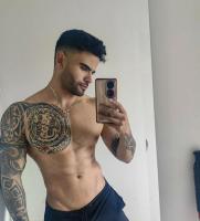 641810949: Chico busca chica en Ibiza