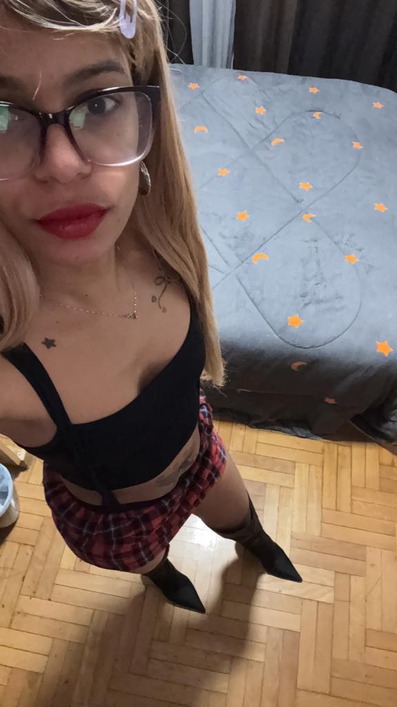 632938373: Chica busca chico en Asturias