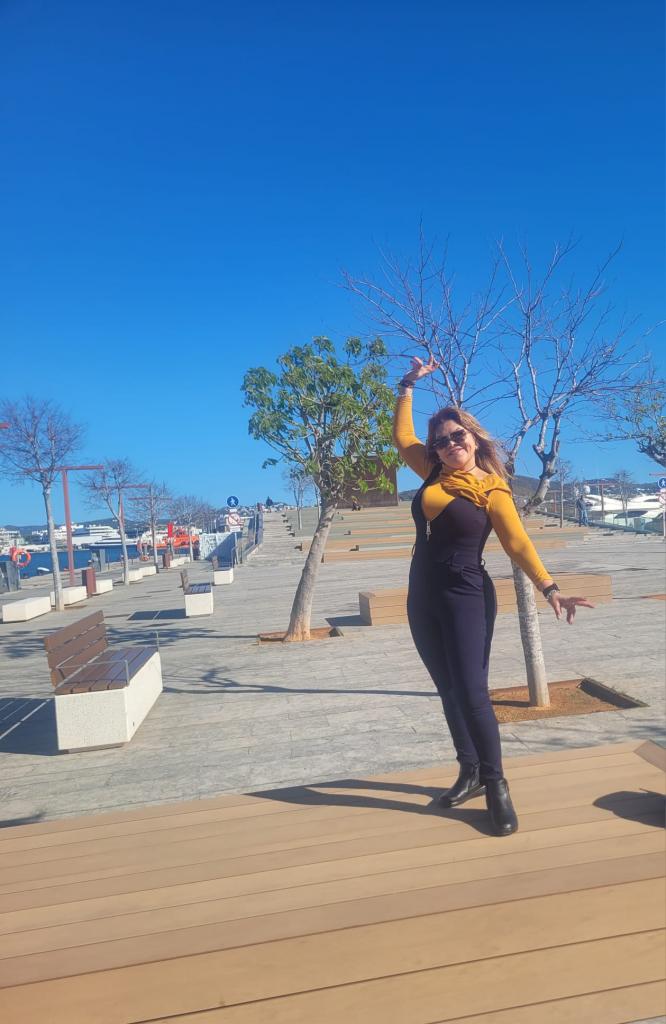 Chica busca chico en Ibiza: 
