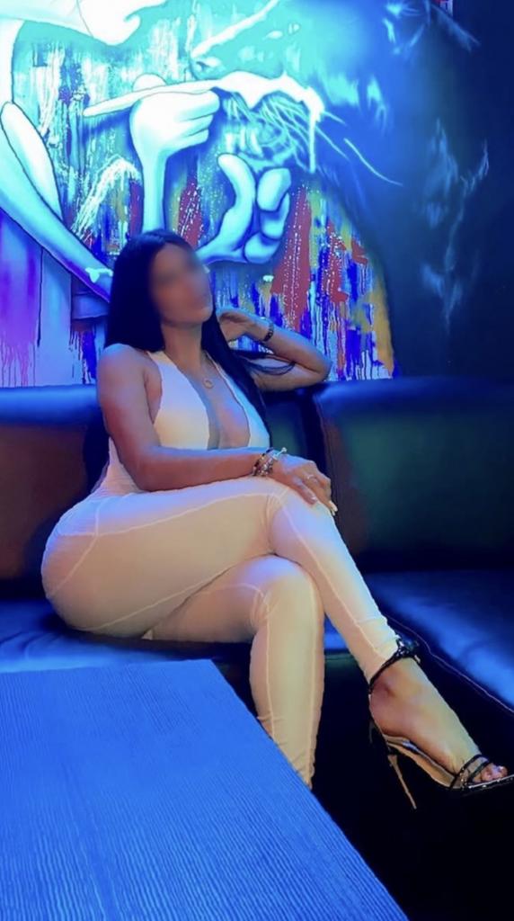 Chica busca chico en Granada: 