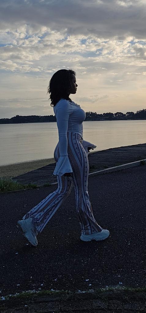 642641973: Chica busca chico en Pontevedra