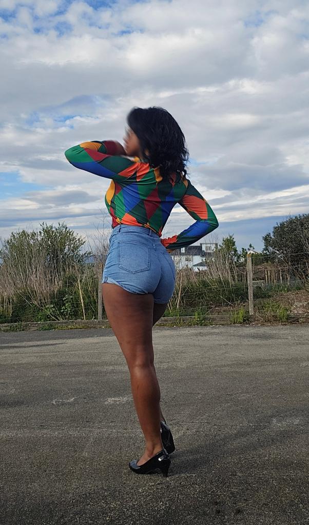 642641973: Chica busca chico en Pontevedra