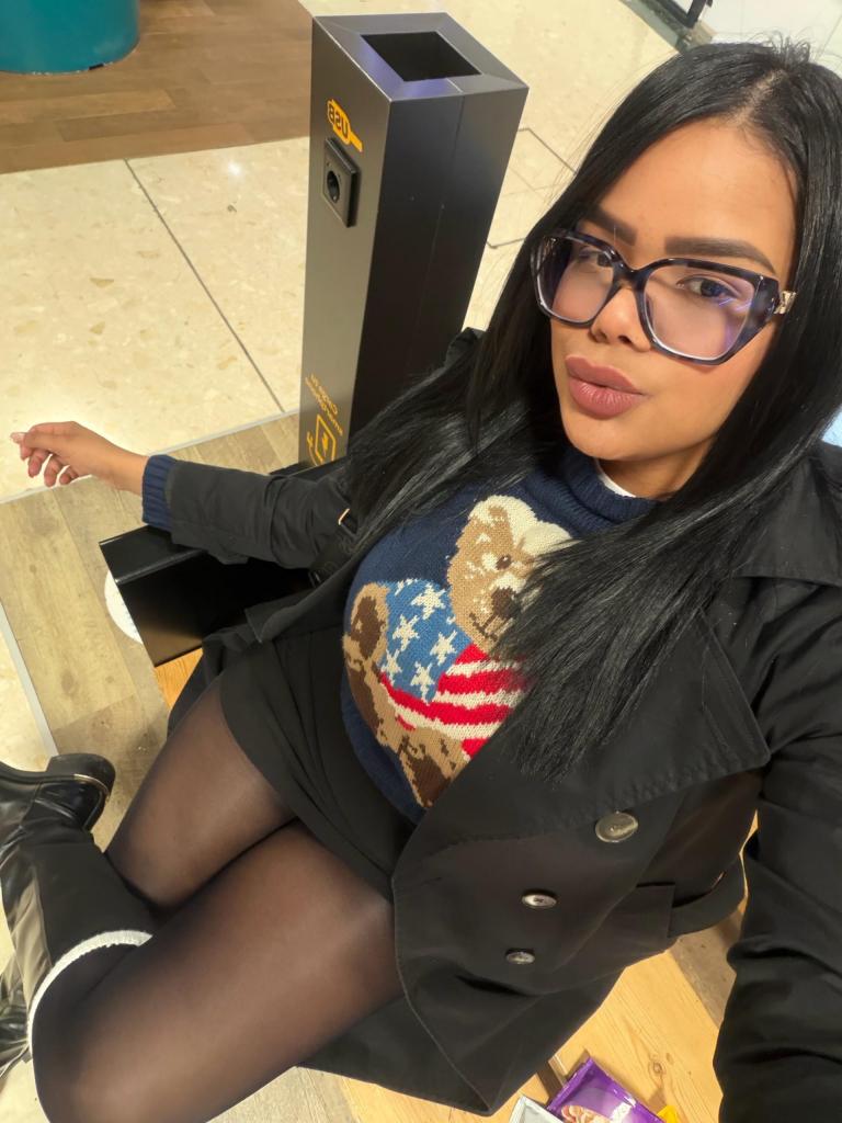 Chica busca chico en Valencia: Chica busca chico