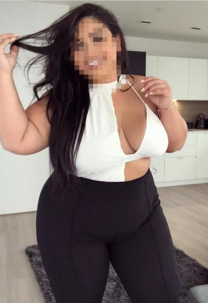 637495984: Chica busca chico en Gerona