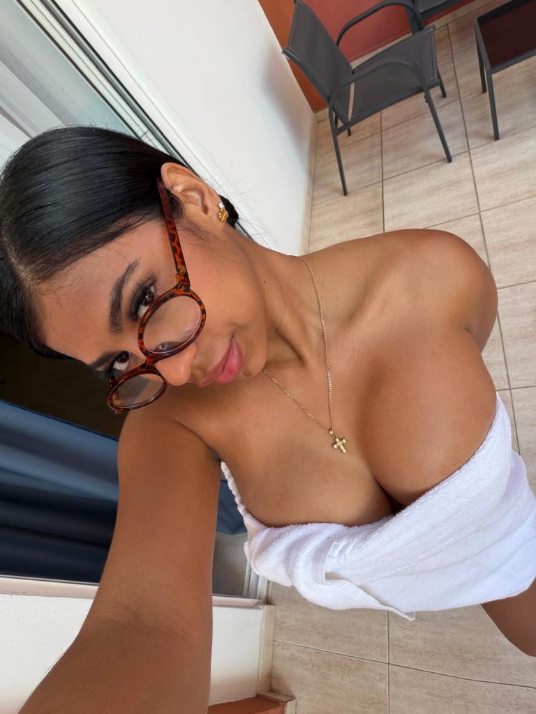 Chica busca chico en Tenerife: 