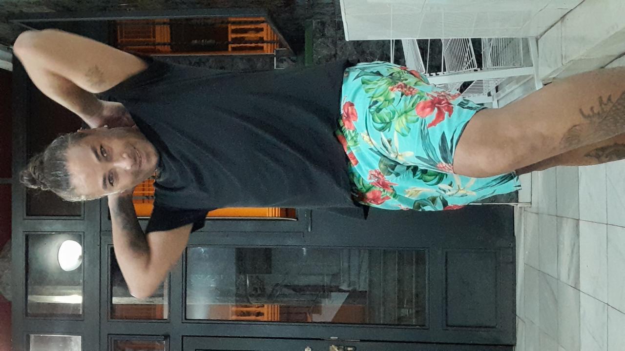 643918541: Chico busca chica en Alicante