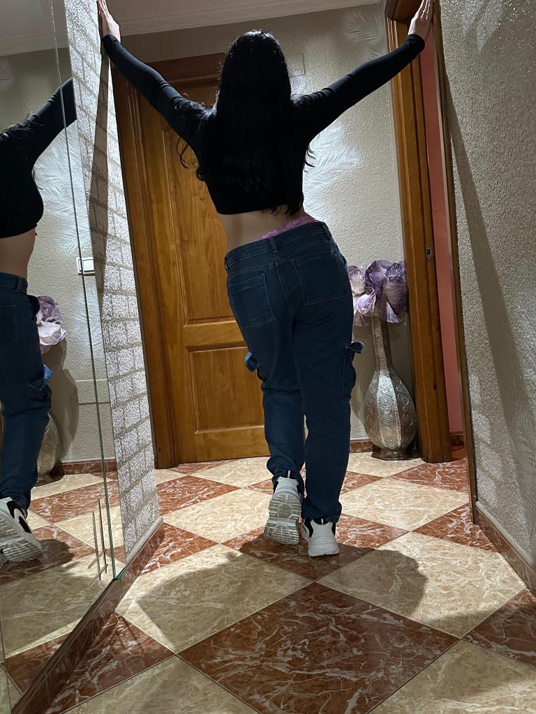672531447: Chica busca chico en Granada
