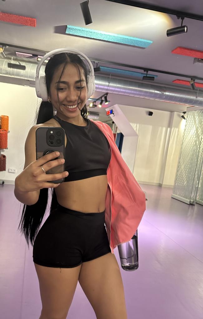 674447458: Chica busca chico en Barcelona