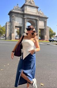 674938237: Chica busca chico en Madrid