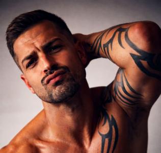 667560161: Chico busca chica en Alicante