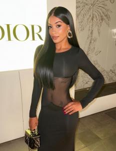 604462173: Chica busca chico en Málaga